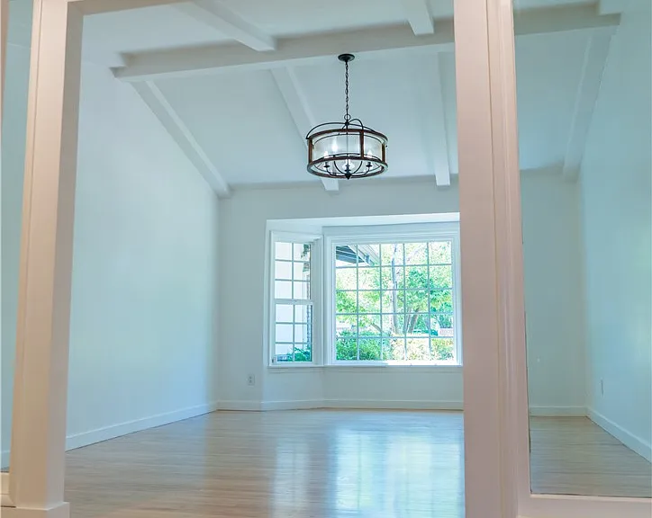 5054 Encino Ave — Photo 46