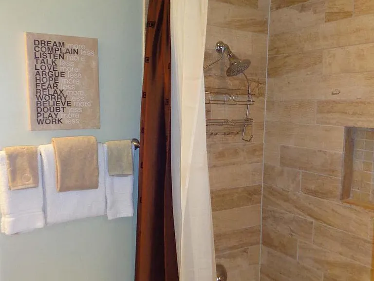 907 Webster St NW #1 — Photo 4