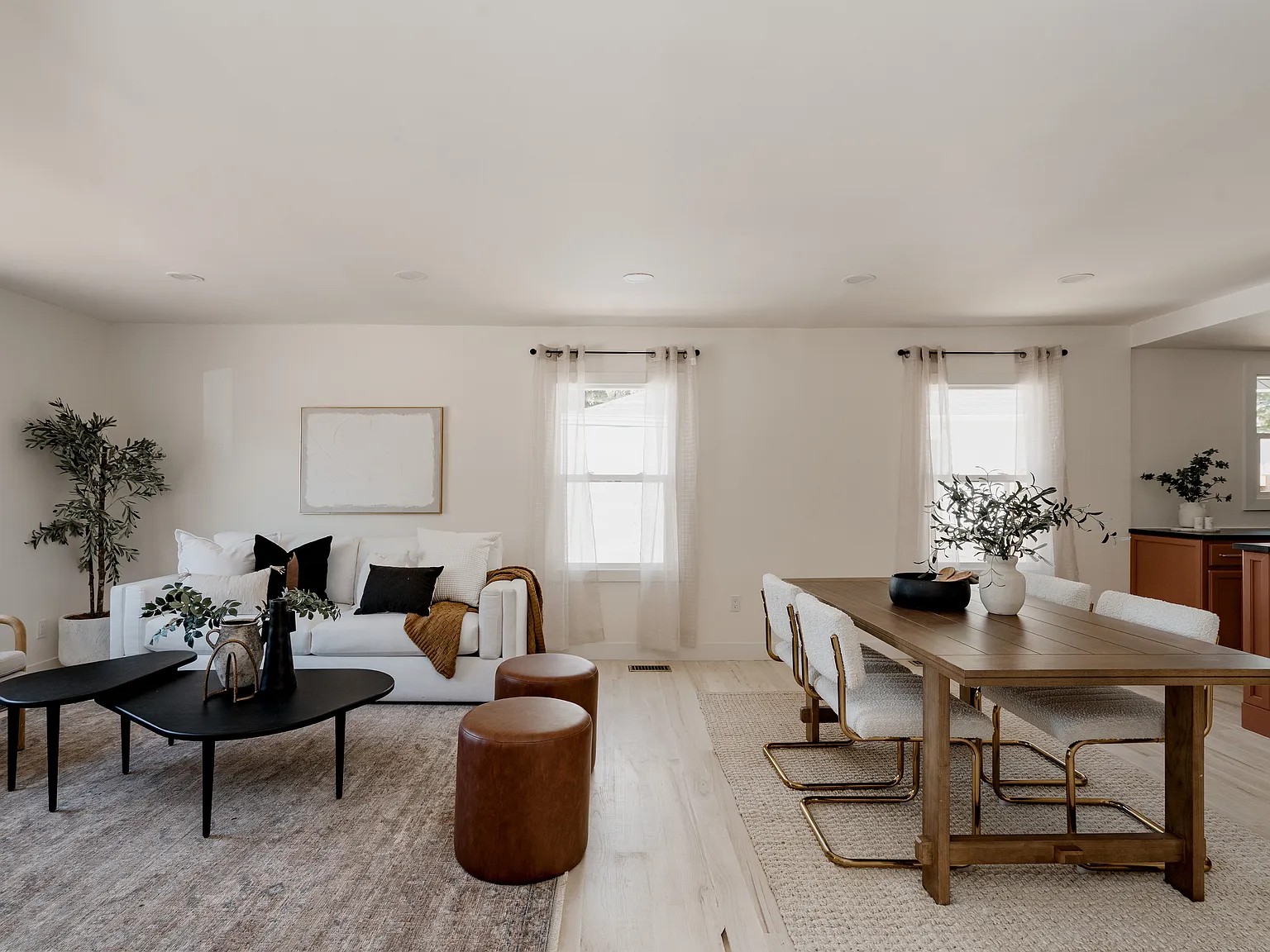 2 bed, 1340 sqft, $2,500 — Photo 3