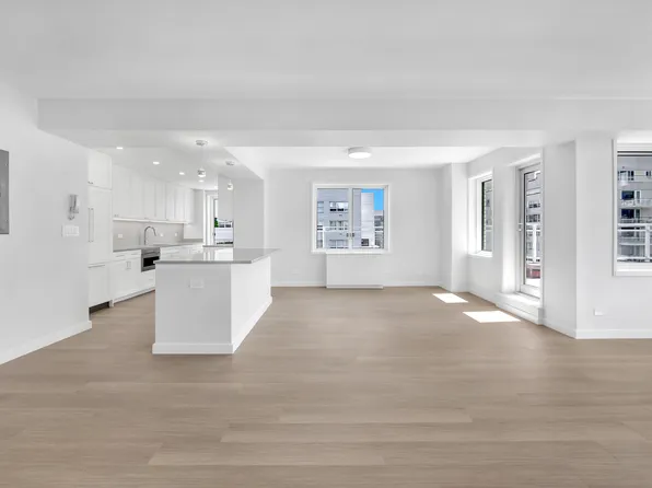 165 East 66th Street image 2 of 13