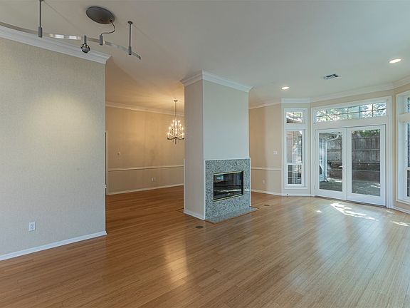 2nd image of 79 Sugar Creek Pl