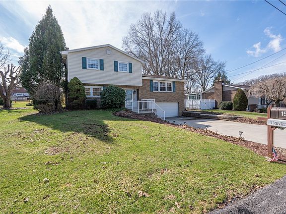 3rd image of 15 Deerfield Dr