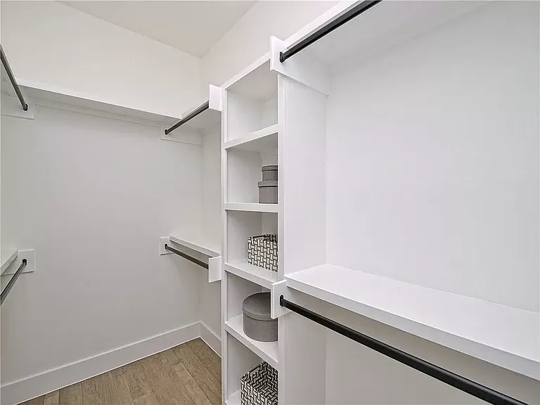 3309 Thompson St #2 — Photo 6