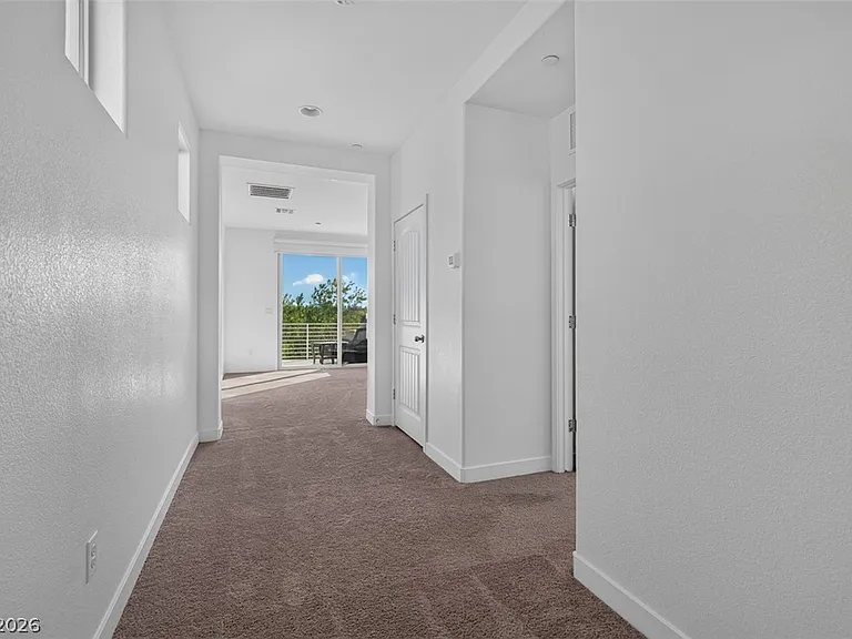 1100 E Sunset Rd — Photo 31
