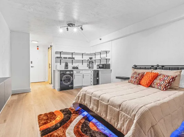 224 E Garden St APT 140, Pensacola, FL 32502