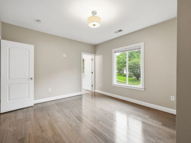 8474 Ararat Ct — Photo 18