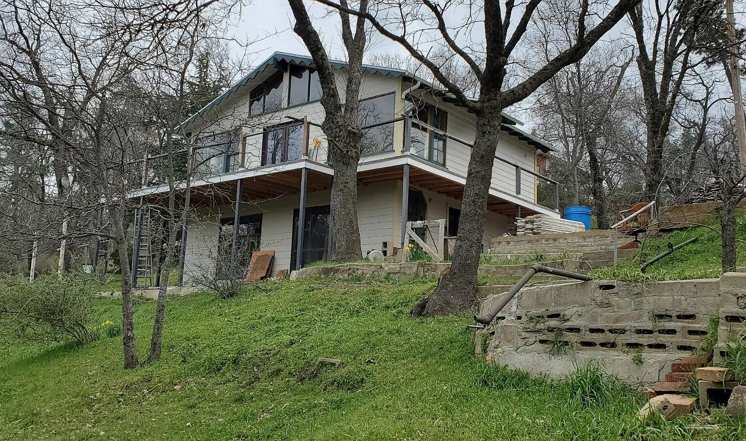Coming Soon! Julian Renovated 2 bed / 1 bath Cozy Cabin with Great Views! — Photo 1