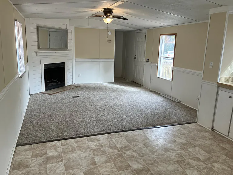 753 James St #31 — Photo 5