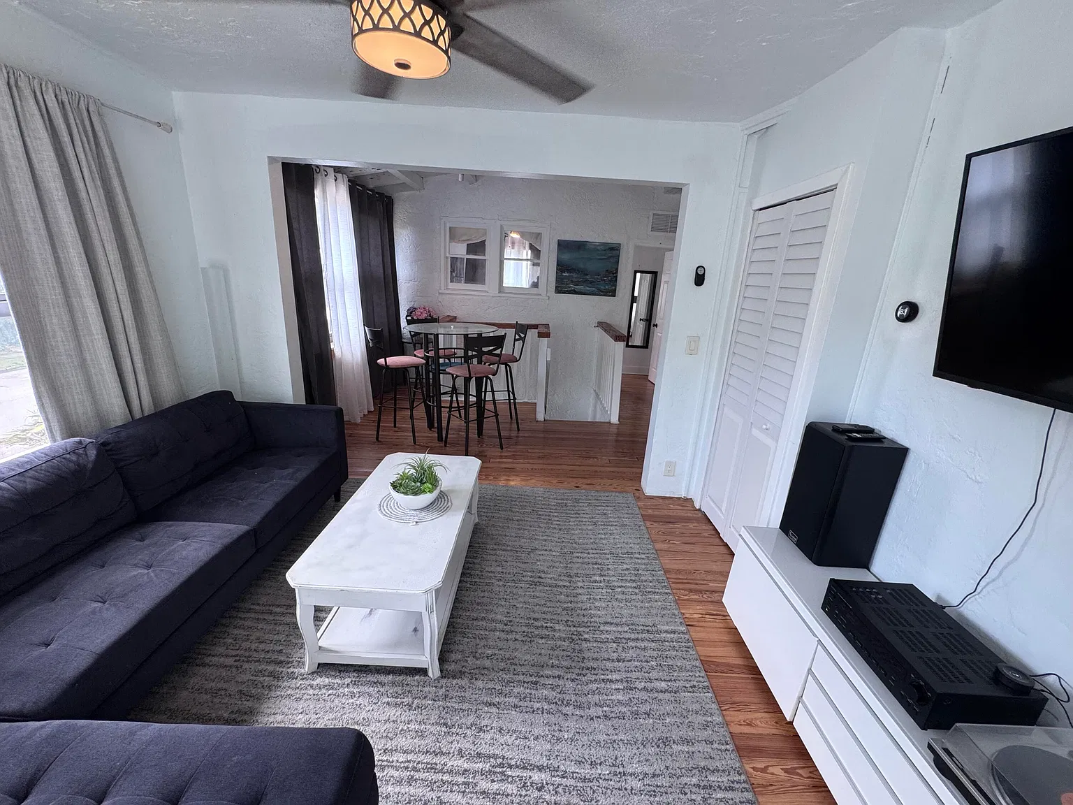 2 bed, 1.0 bath, 980 sqft, $2,750 — Photo 4