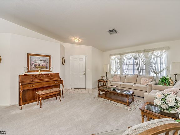 3rd image of 4620 Windy Hollow St