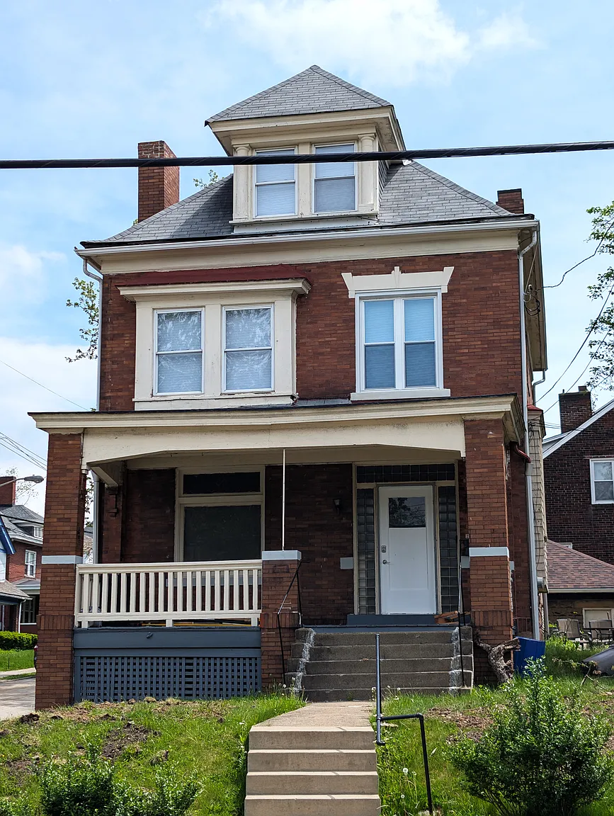 2261 Tilbury Ave Floor 1 photo 1