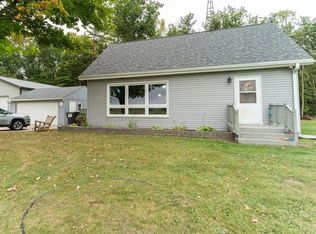 6703 Oakwood Ln, Whitelaw, WI 54247