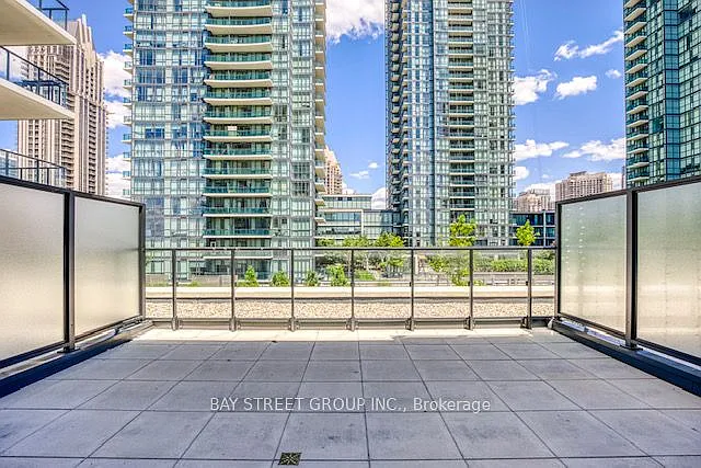 2 bed, $2,350 — Photo 3