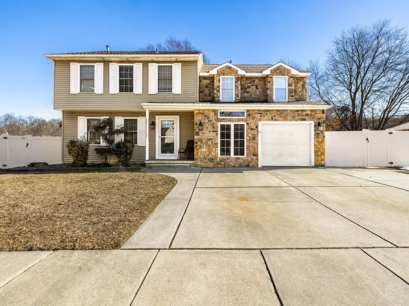 32 Oakton Dr, Mantua, NJ 08051