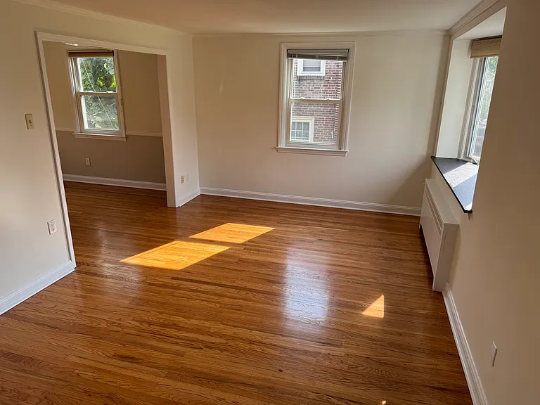 213 Walnut Hill Ln — Photo 12