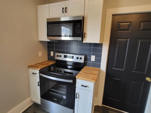 60 Hamilton St #Up, Rochester, NY 14620