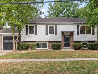 212 N Oakwood Ave, West Chicago, IL, 60185