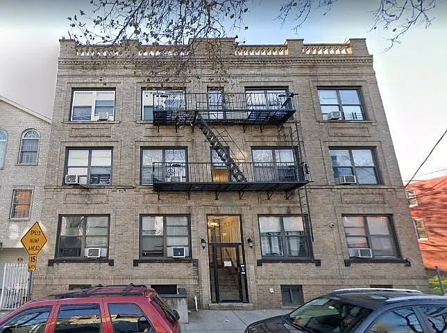 33 Storms Ave #3C