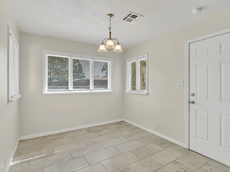4634 Weir Dr — Photo 8