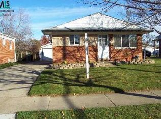 17965 N Breezeway, Fraser, MI 48026
