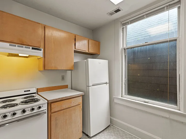 1608 W Main Ave — Photo 17