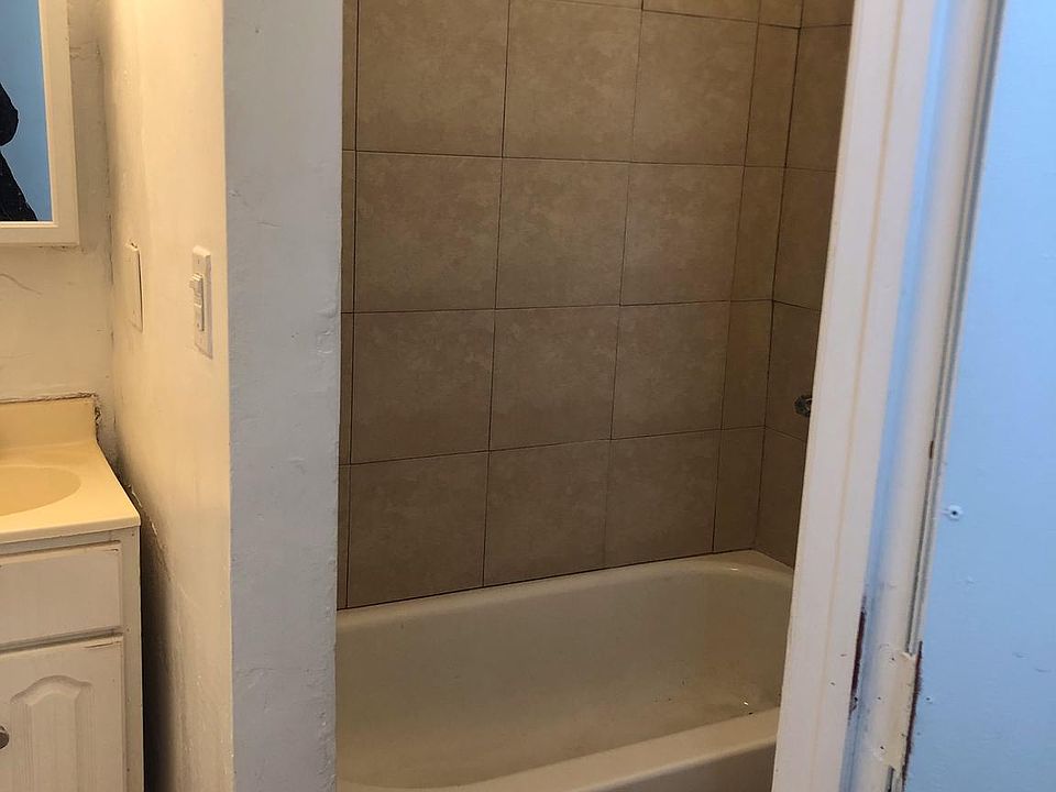 2nd image of 5634 Walnut St