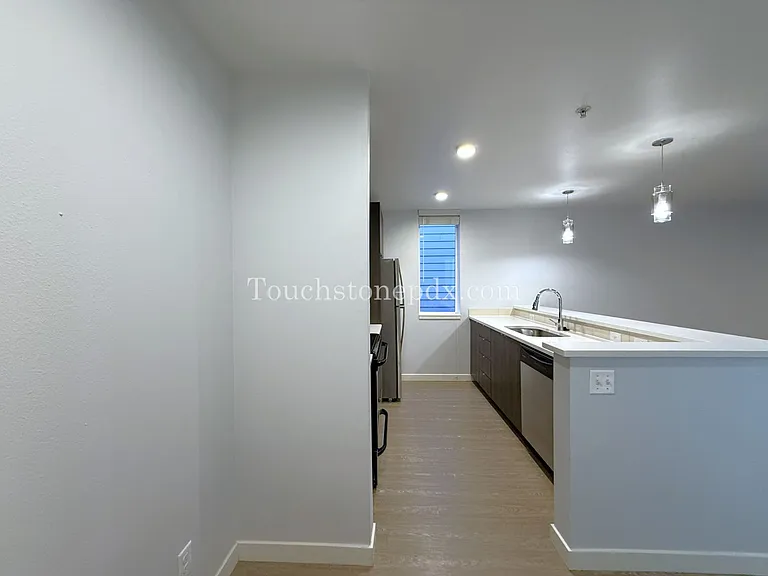 424 NE Jessup St #11 — Photo 11