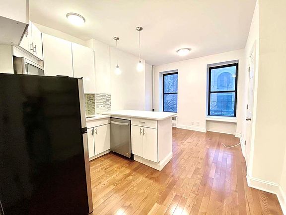 4th image of 233 E 59th St APT 2C