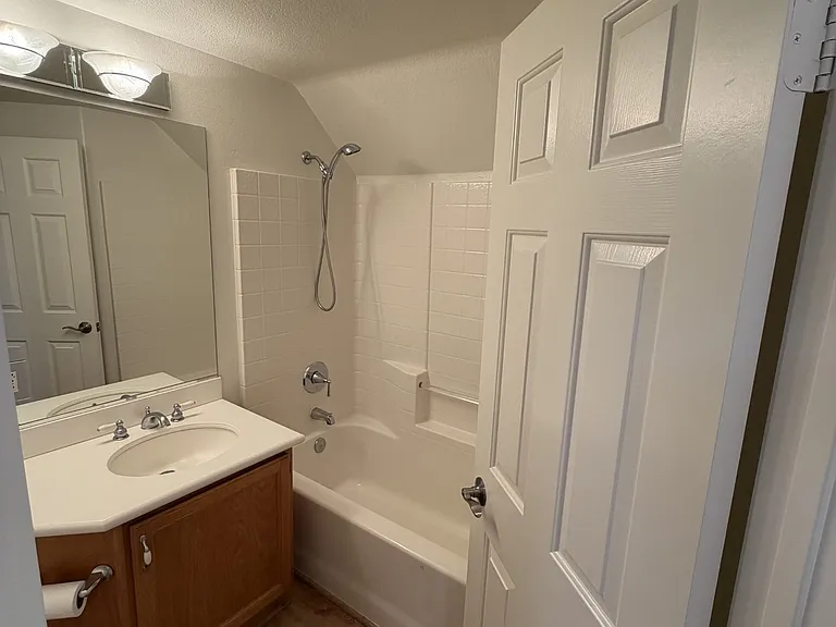 27814 Bloomfield Ct — Photo 9
