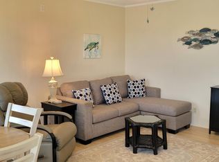 485 Waianuenue Ave APT 215, Hilo, HI 96720