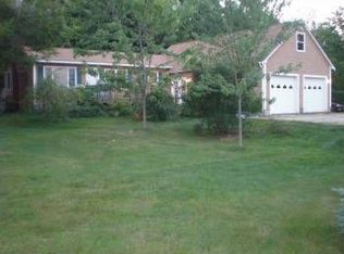 35 Valley Rd, Raymond, ME 04071