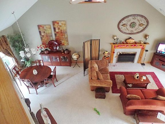 3rd image of 198 Bluestone Ct