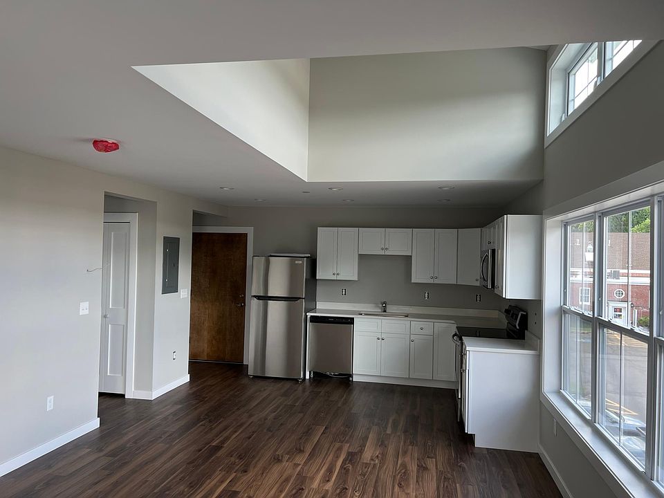 2nd image of 155 Greenwood Ave #301-302