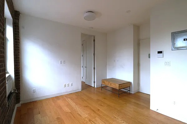Rented by Akam Sales and Brokerage | media 3