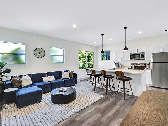 4th image of 2144 Illinois Ave #89D536662