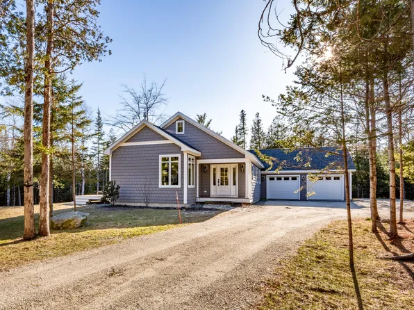 54 Forest Hill Lane, Surry, ME 04684