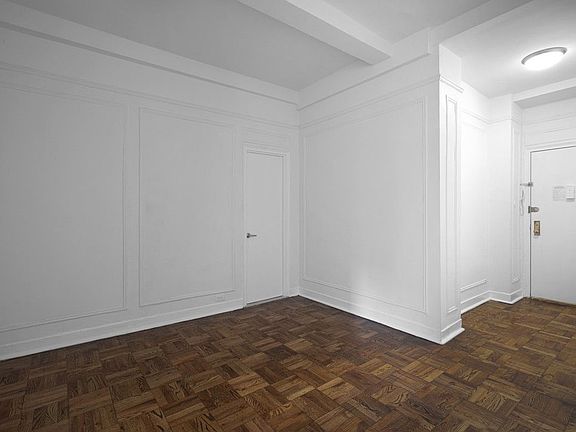 4th image of 160 W 71st St APT 18A