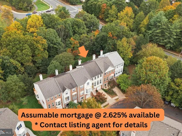 47642 Sandbank Sq, Sterling, VA 20165