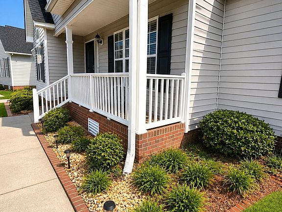 3rd image of 1108 Quarterpath Drive