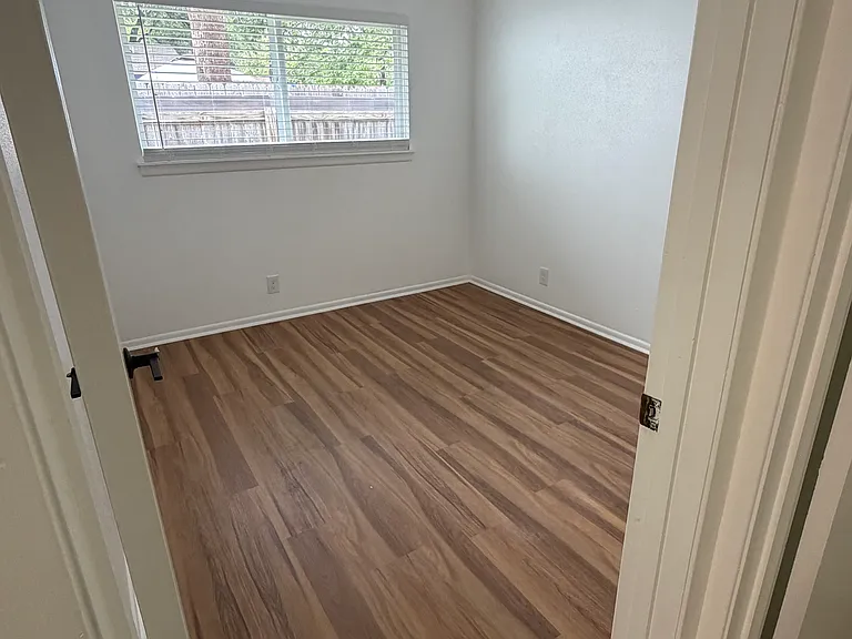 4106 Stathmore Dr — Photo 15