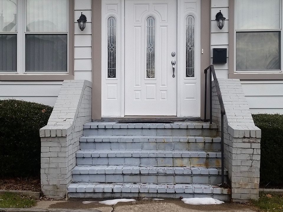1st image of 19 Gladstone Pl #House
