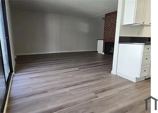 9047 Langdon Ave #15 — Photo 3