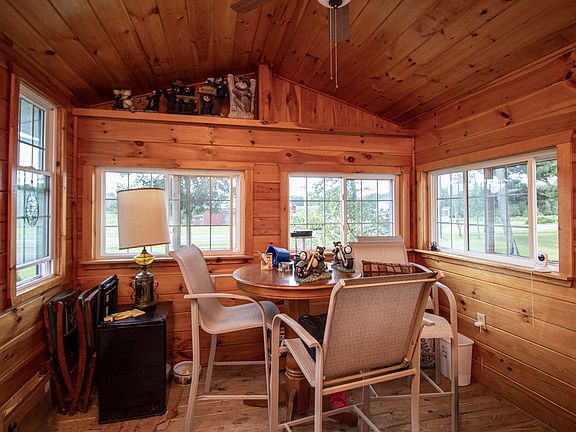 4th image of 604 Irish Settlement Rd