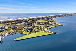水面院 英 1枚 / Minano,School at Water's Edge 1 Waters Edge Dr, Quogue, NY 11959 | Out East