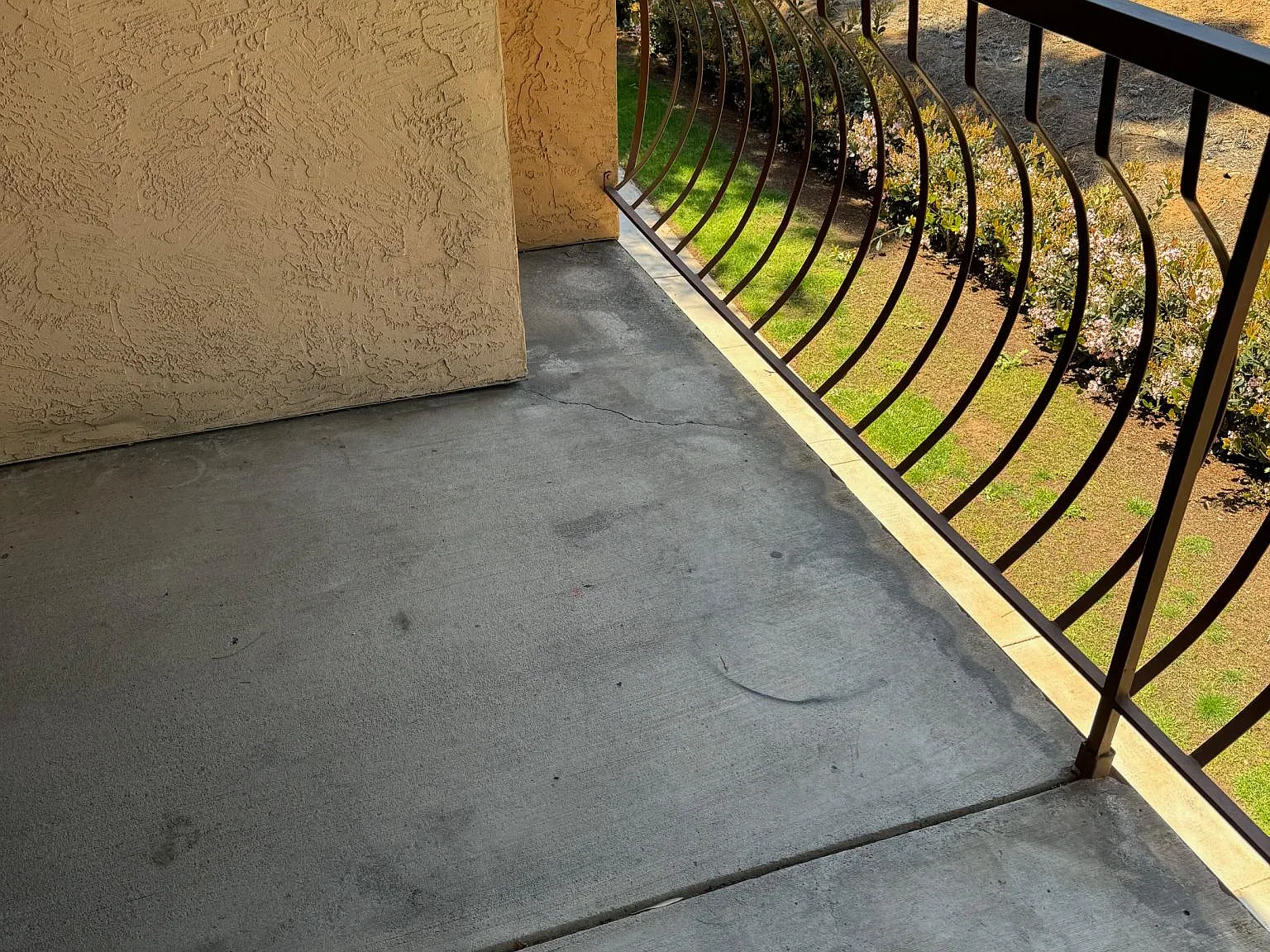 2 bed, 850 sqft, $2,650 — Photo 2