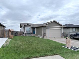 702 W 2nd St E, Cardston, AB T0K0K0