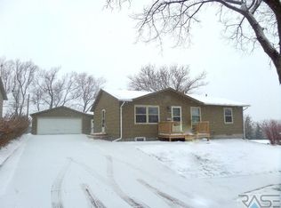 925 N Leadale Ave, Sioux Falls, SD 57103