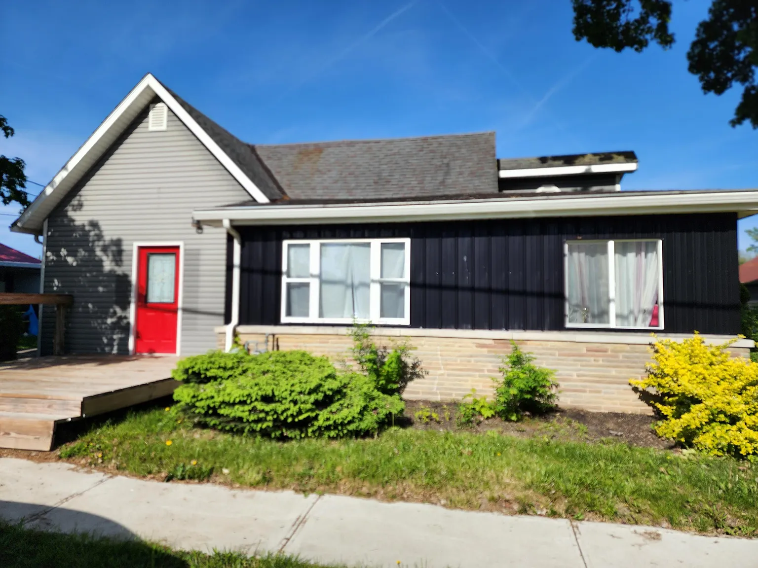 326 N Dean St photo 1