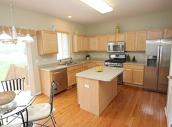 5th image of 11401 Glenn Cir