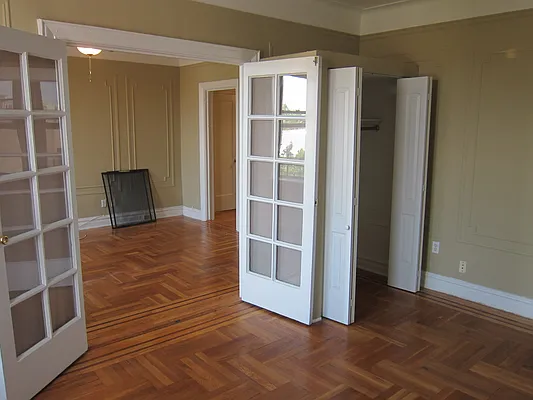 Rented by Realty 2000 Corp | media 46